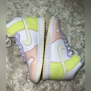 Women Nike Dunk High